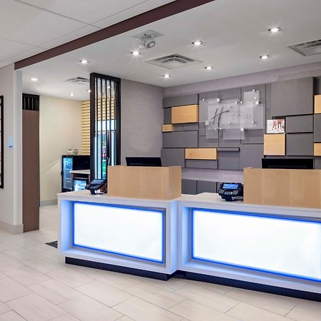 Holiday Inn Express & Suites - Madison By Ihg Екстер'єр фото